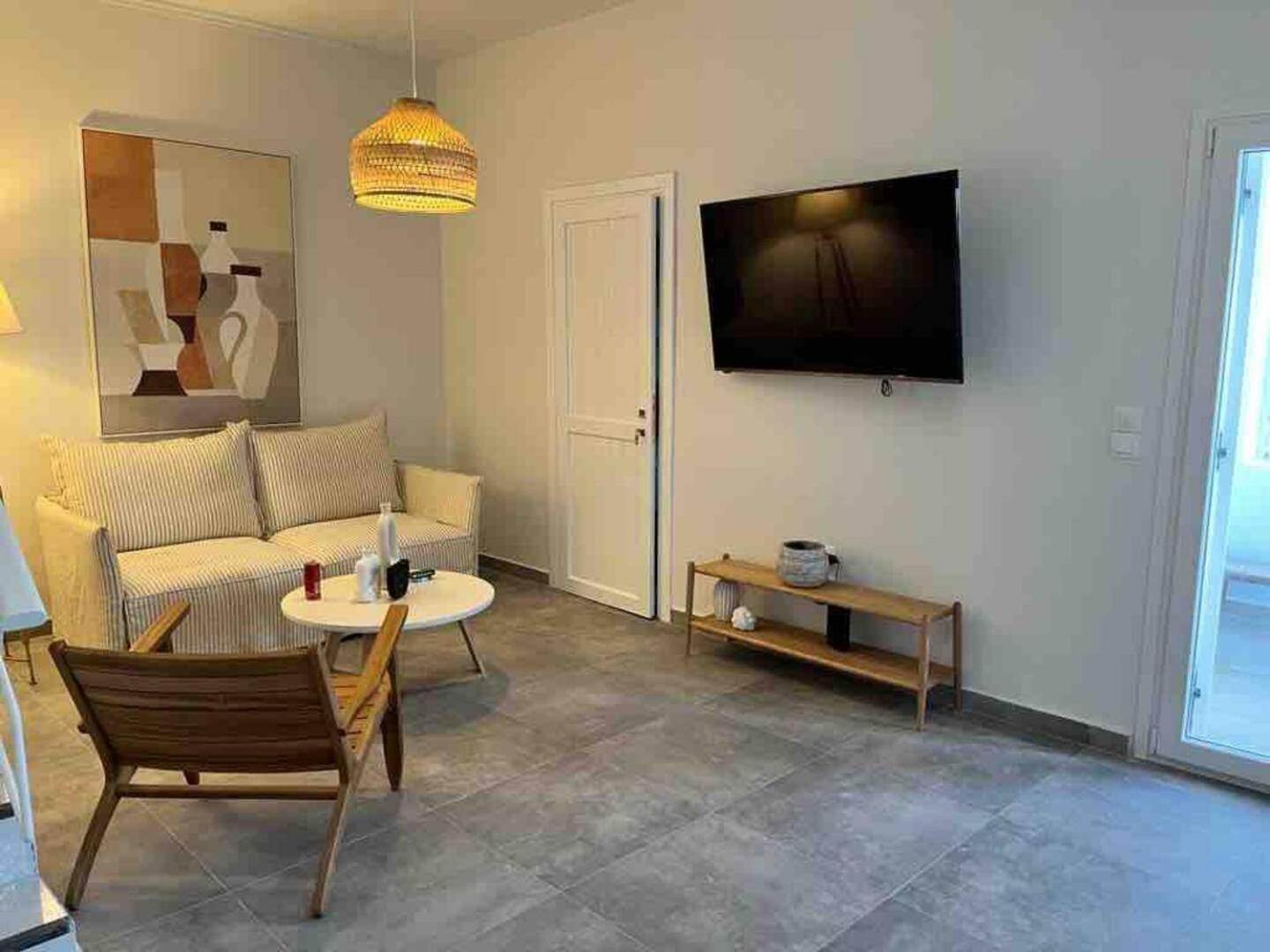 Emvatis Luxury Apartments E1 Kíthnos